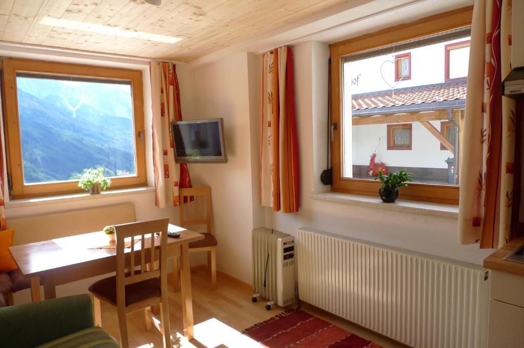 Single Apartment Martlerhof Тукс Номер фото